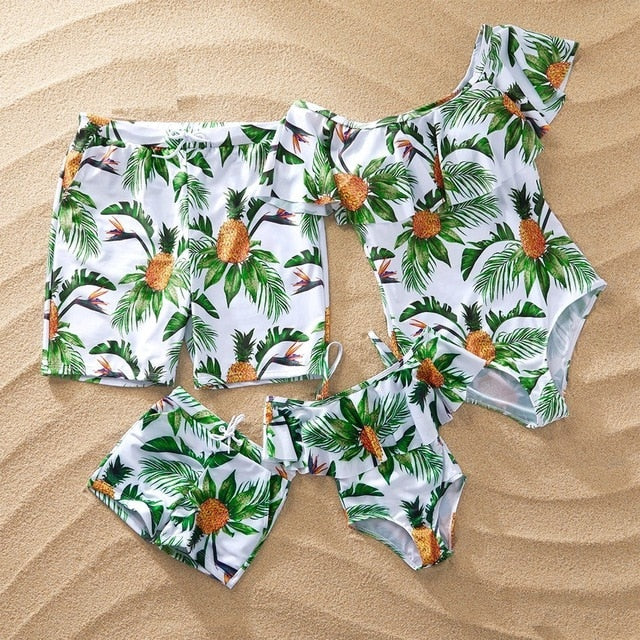 Leaf Swimsuit Family Matching Outfits Look Mother Daughter Swimwear Mommy and Me Bikini Dress Clothes Father Son Swimming Shorts