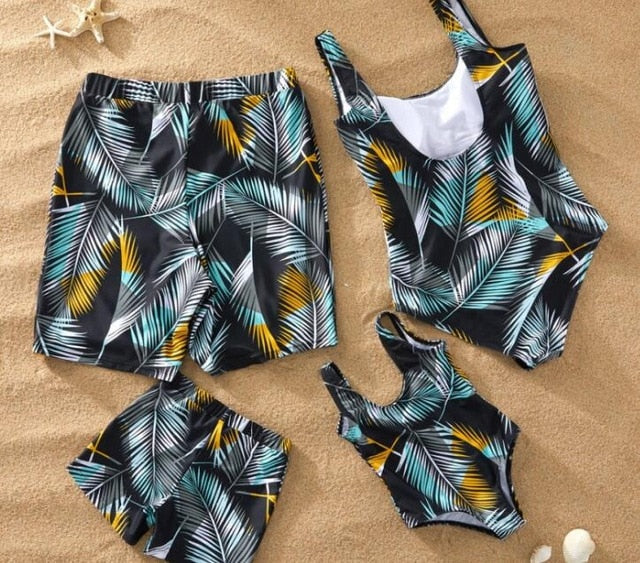 Leaf Swimsuit Family Matching Outfits Look Mother Daughter Swimwear Mommy and Me Bikini Dress Clothes Father Son Swimming Shorts